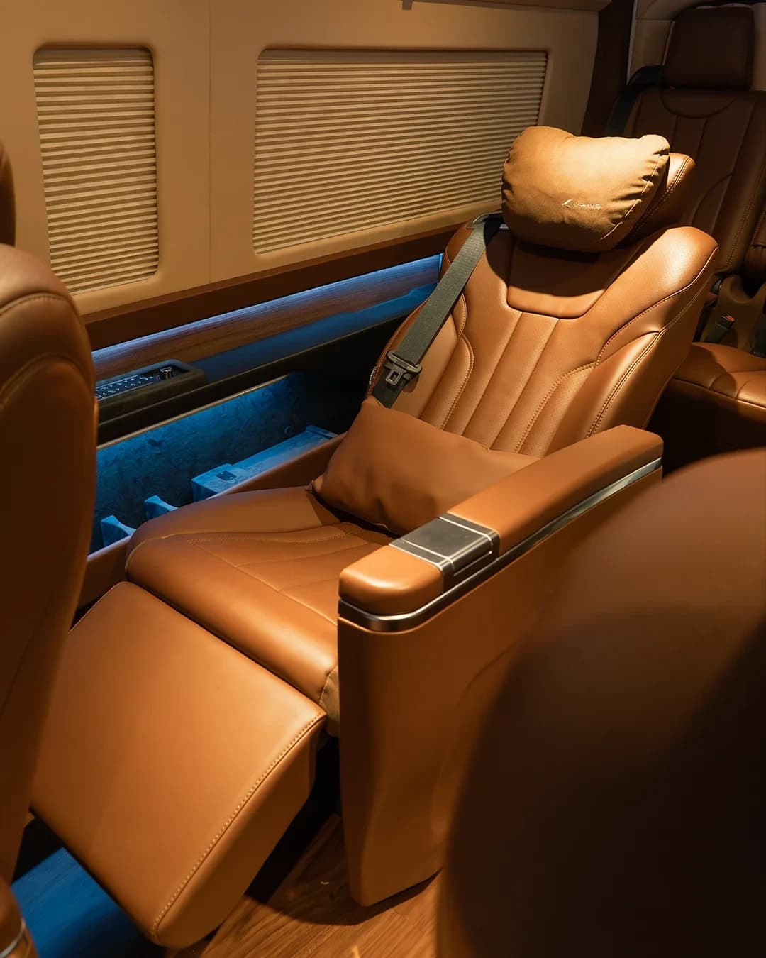 Detail eksterior Hiace Premium Van